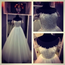 Свадебное платье А-Силуэта с ажурным корсетом и коротким рукавчиком