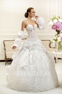 Свадебное платье с наруавниками